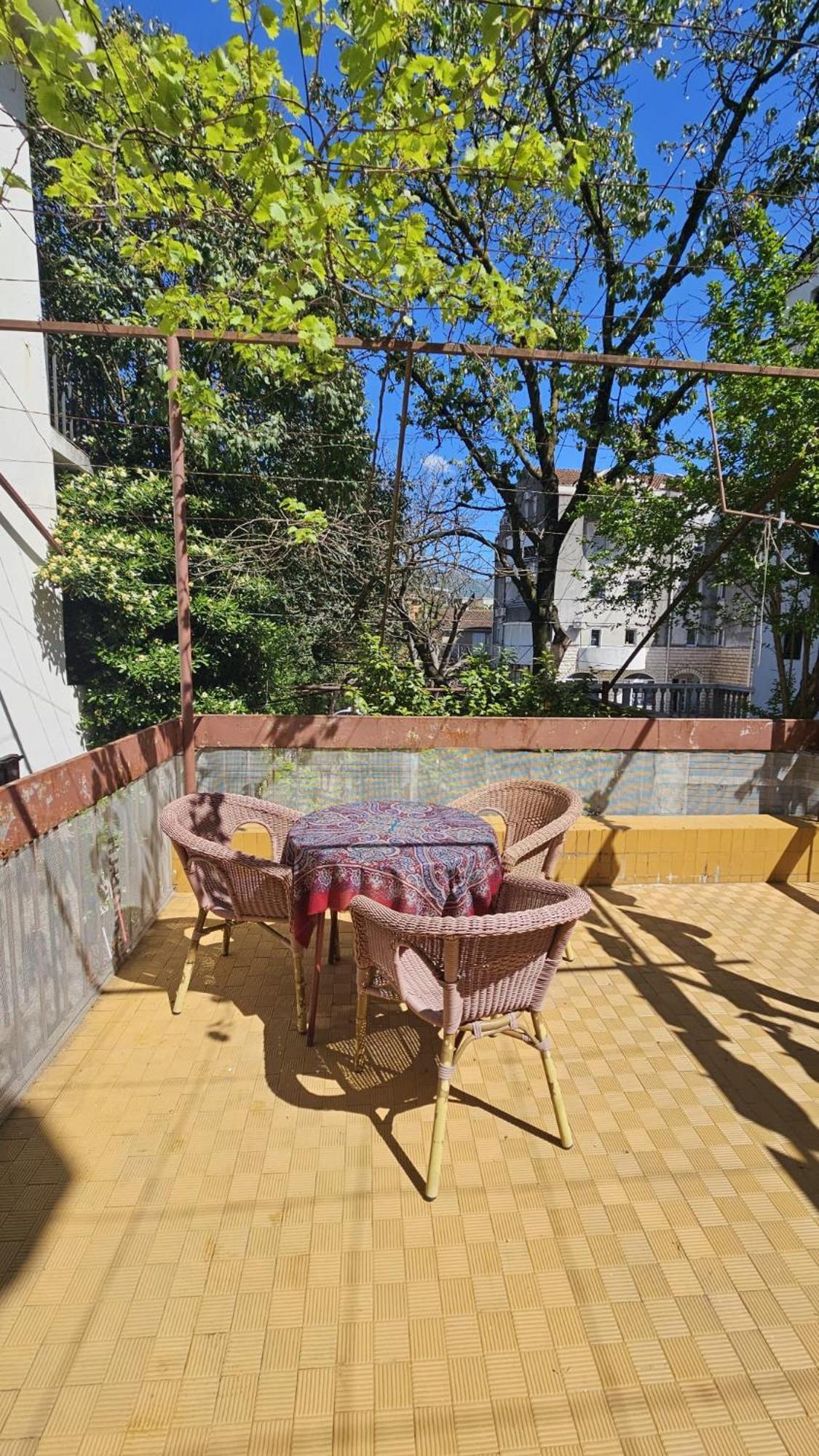 Radenovic, Soba Apartment